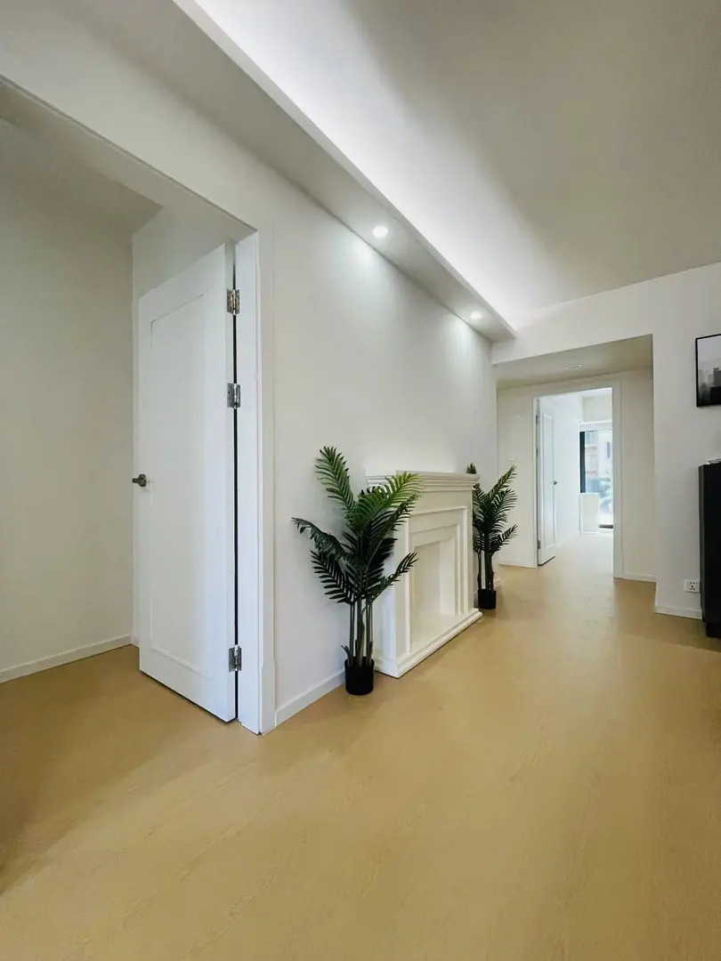 One Oasis with Balcony (For Rent) — photo 2