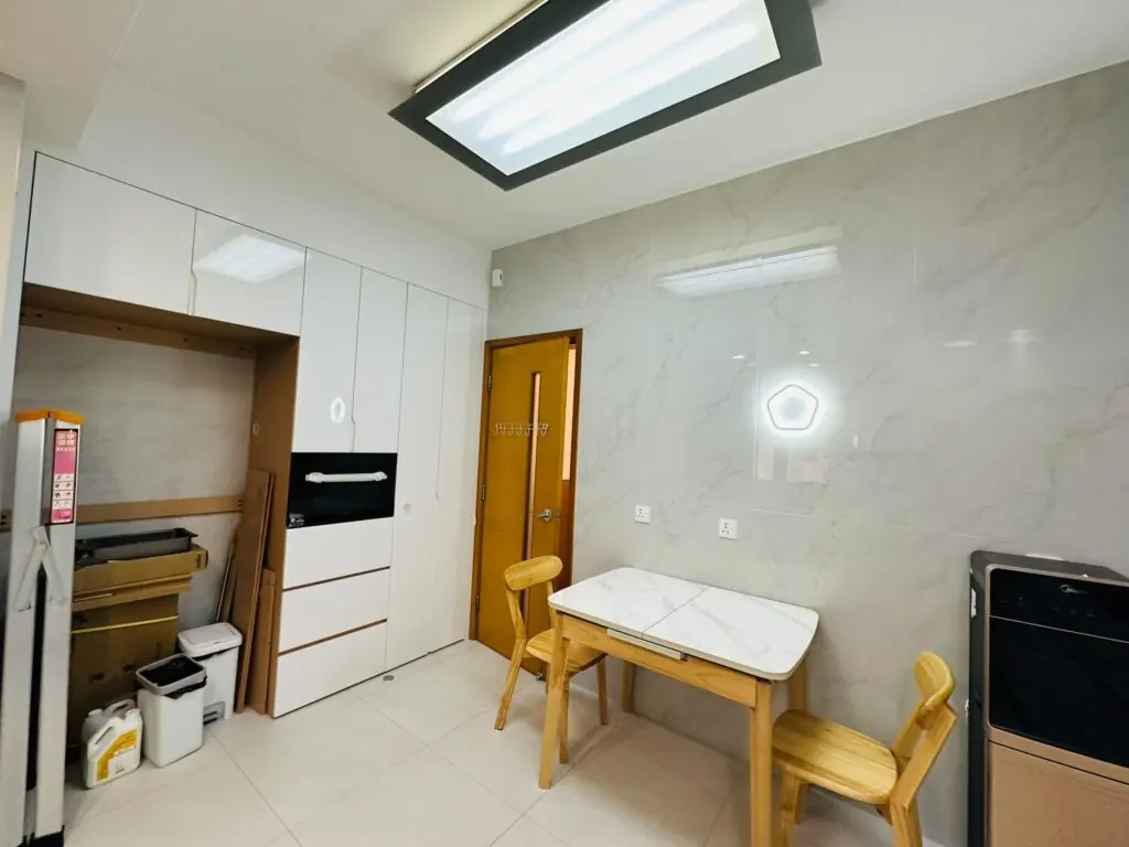 One Oasis w/ Balcony Four Bedroom (For Rent) — photo 2