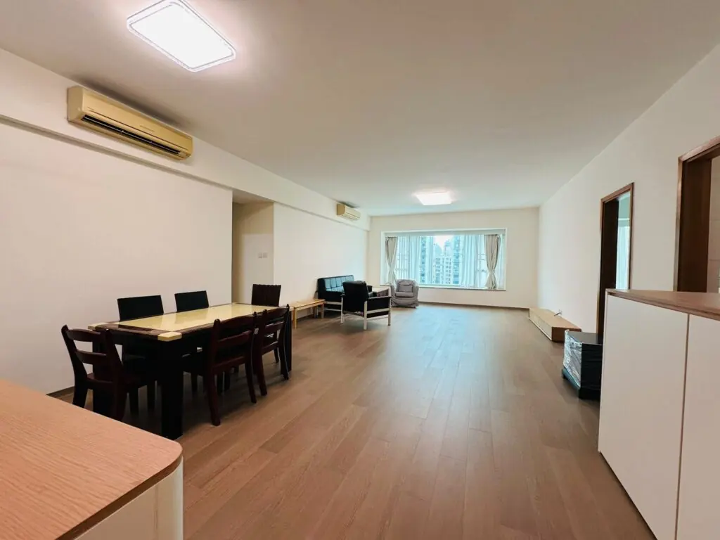 One Oasis w/ Balcony Four Bedroom (For Rent) — photo 3