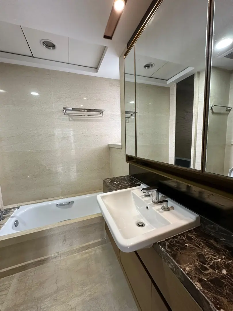 The Peak w/ Balcony (For Rent) — main photo