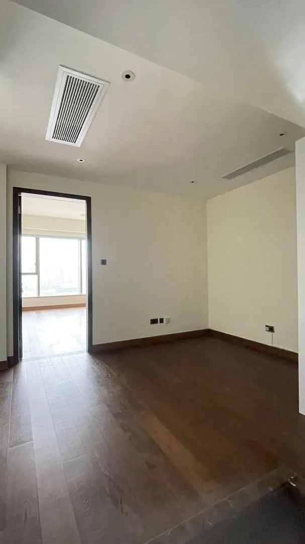 The Buckingham w/ Balcony (For Rent) — photo 2