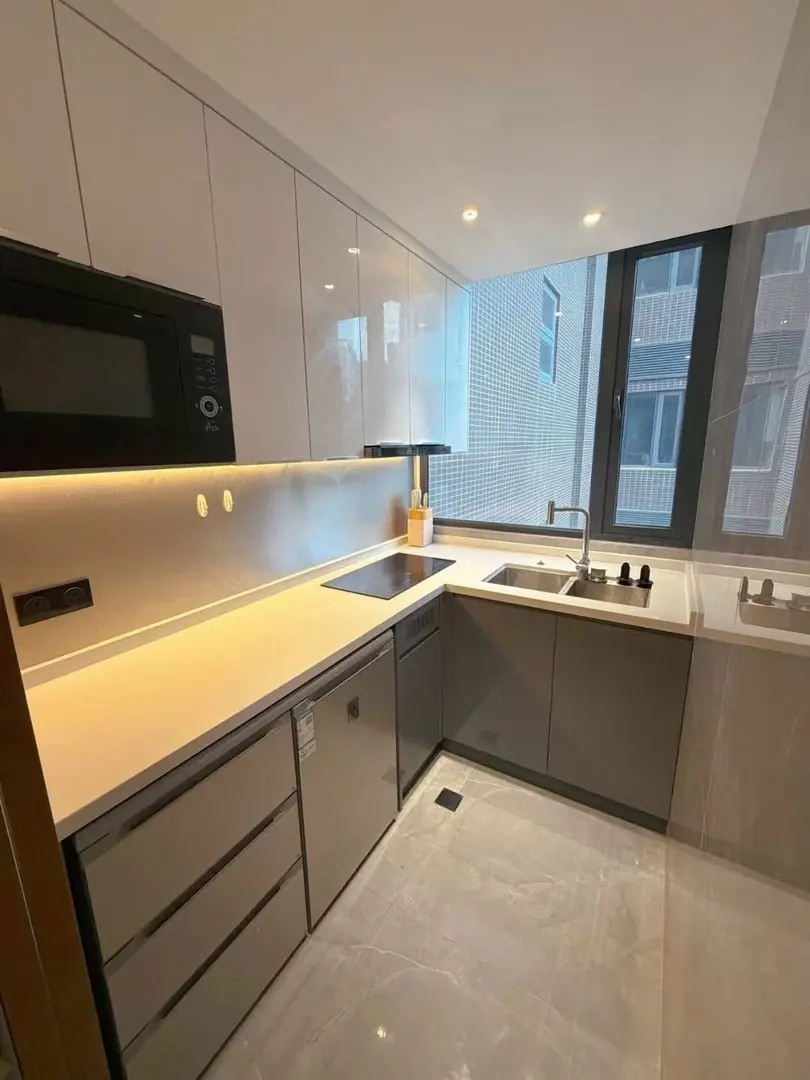 One Oasis w/ Balcony (For Rent) — photo 3